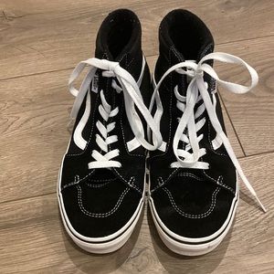 Vans Sk8-Hi Mens/youth Size 5.5 (women’s 7.5) excellent condition